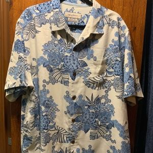 Tommy Bahama pre loved shirt